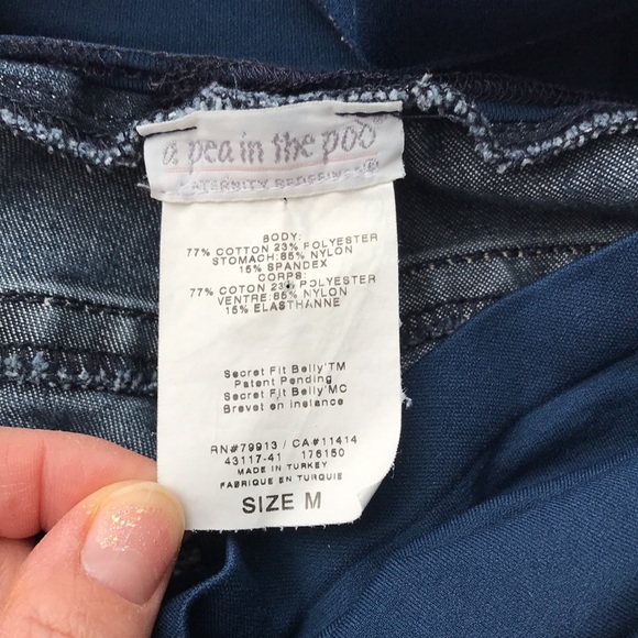 A Pea in the Pod Maternity Cutoff mavi Denim Shorts (M) - Picture 4 of 9